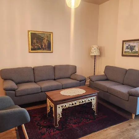 Mimi Altana Luxury Apartman *